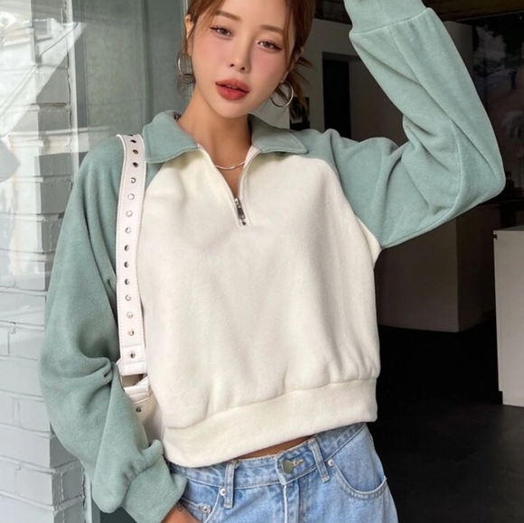 DAZY Two Tone Raglan Sleeve Half Zipper Fleece Pullover, Size M (US 2) - Picture 3 of 6